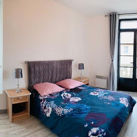 Appartement Cour Ancienne Abbaye Saint-Astier  ภายนอก รูปภาพ