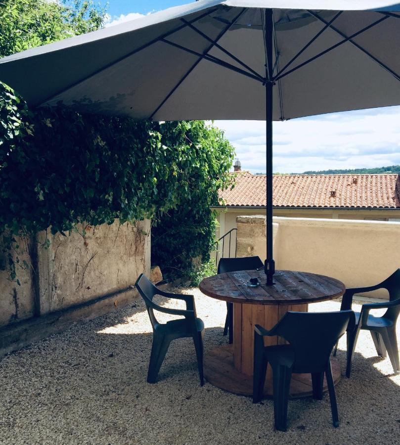 Appartement Cour Ancienne Abbaye Saint-Astier  ภายนอก รูปภาพ
