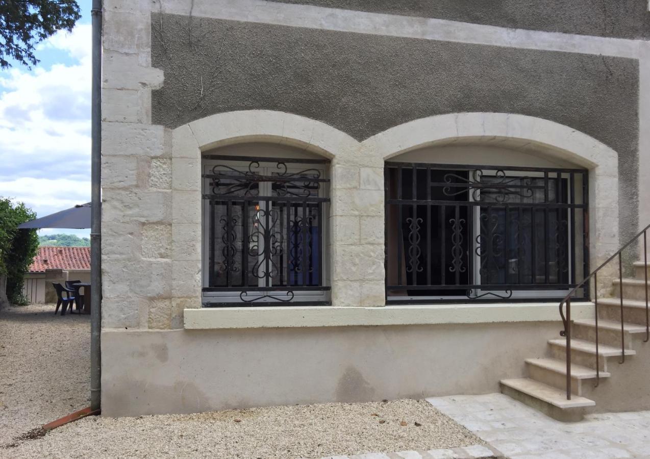 Appartement Cour Ancienne Abbaye Saint-Astier  ภายนอก รูปภาพ
